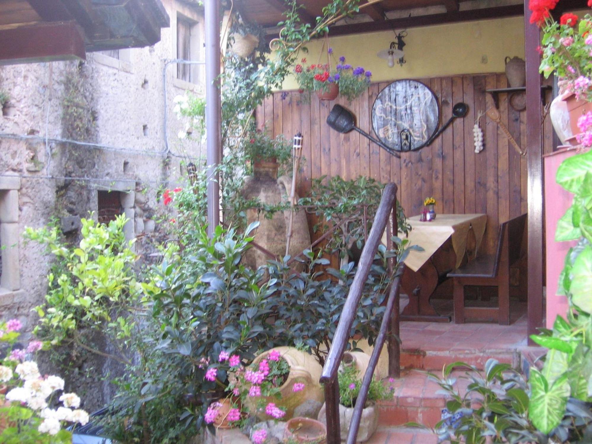 Albergo Diffuso Borgo Santa Caterina "Vintage" Castiglione De Sicilia Eksteriør bilde